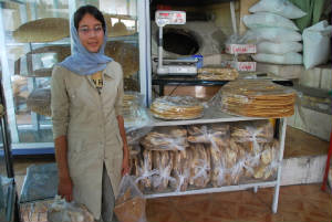 Iran-Tehran-Vicinity/IR_THR_N_LT_bread_DSC_0602.JPG